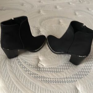 De Silla Italian black brushed suede boots, size 41(9.5) with crystal border.